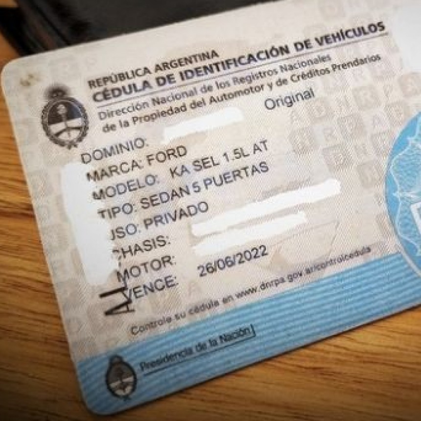 EL GOBIERNO OFICIALIZÓ LA DEROGACIÓN DE LA CÉDULA AZUL PARA CONDUCIR 