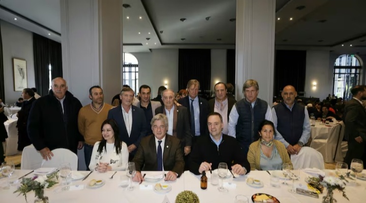 LAS ENTIDADES DEL AGRO CALIBRAN SU POSTURA SOBRE EL GOBIERNO TRAS UN ALMUERZO CON PETTOVELLO, ADORNI Y PAZO