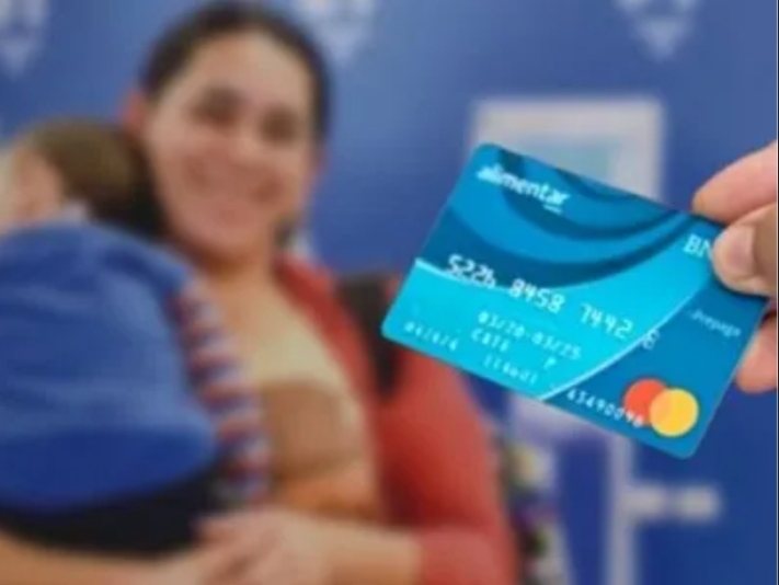 ANSES: CUÁNTO COBRARÁN AUH CON LA TARJETA ALIMENTAR EN AGOSTO 