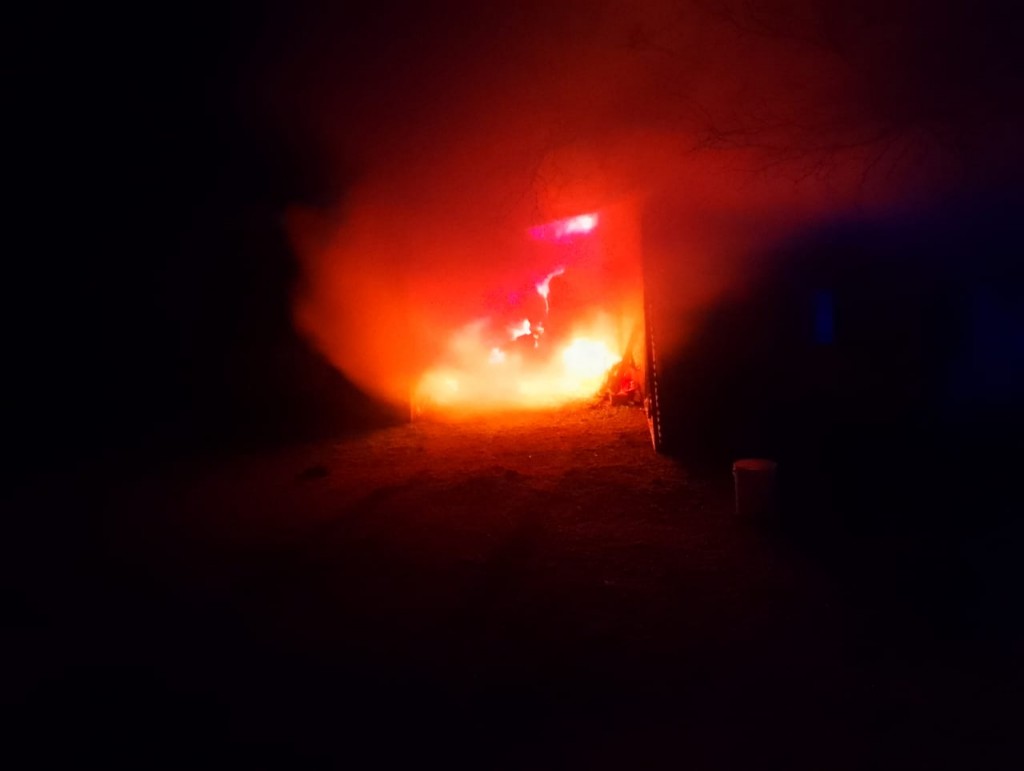INCENDIO EN UN GALPÓN EN TULUMBA: SOLO SE REGISTRARON DAÑOS MATERIALES