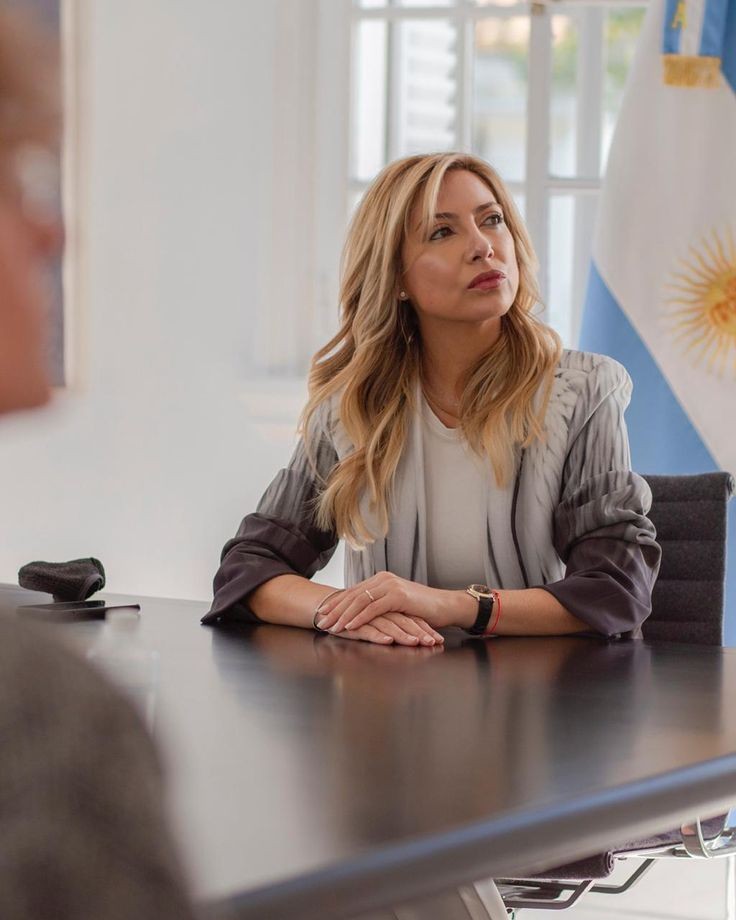 FABIOLA YAÑEZ: 