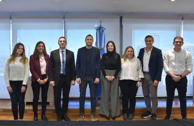 EL MINISTERIO DE CAPITAL HUMANO FIRMÓ UN ACUERDO CON RAPPI PARA FACILITAR LA INCORPORACIÓN de BENEFICIARIOS DE PLANES SOCIALES 