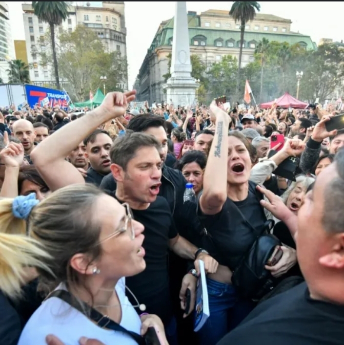 KICILLOF SE SUMARÁ A LA MARCHA UNIVERSITARIA, PERO ANTES LE DEJÓ UN MENSAJE A MILEI