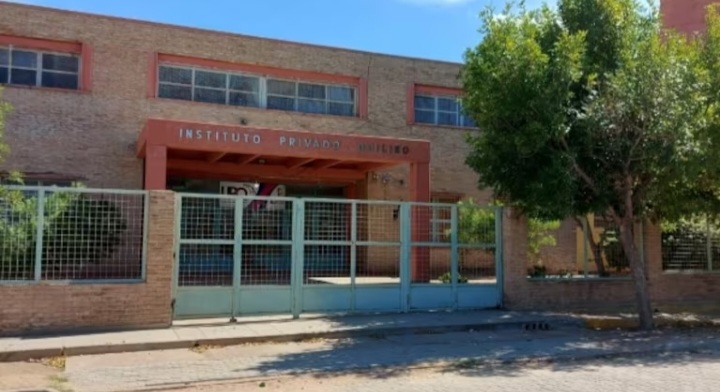 QUILINO: UNA ALUMNA LE CONTÓ A SU PROFESORA QUE ERA ABUSADA POR SU PADRASTRO