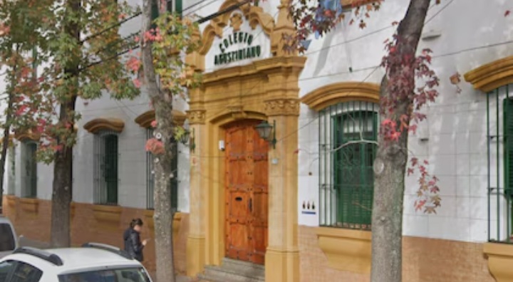 ESCÁNDALO EN UNA ESCUELA DE SAN MARTÍN:UN CHICO DE 15 AÑOS ESTÁ ACUSADO DE VENDER FOTOS DE SUS COMPAÑERAS DESNUDAS CREADAS CON IA