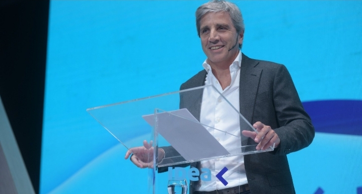 LUIS CAPUTO HABLÓ DEL “CAMBIO HISTÓRICO ” Y VETO AL PRESUPUESTO SI NO PUEDE FINANCIARSE