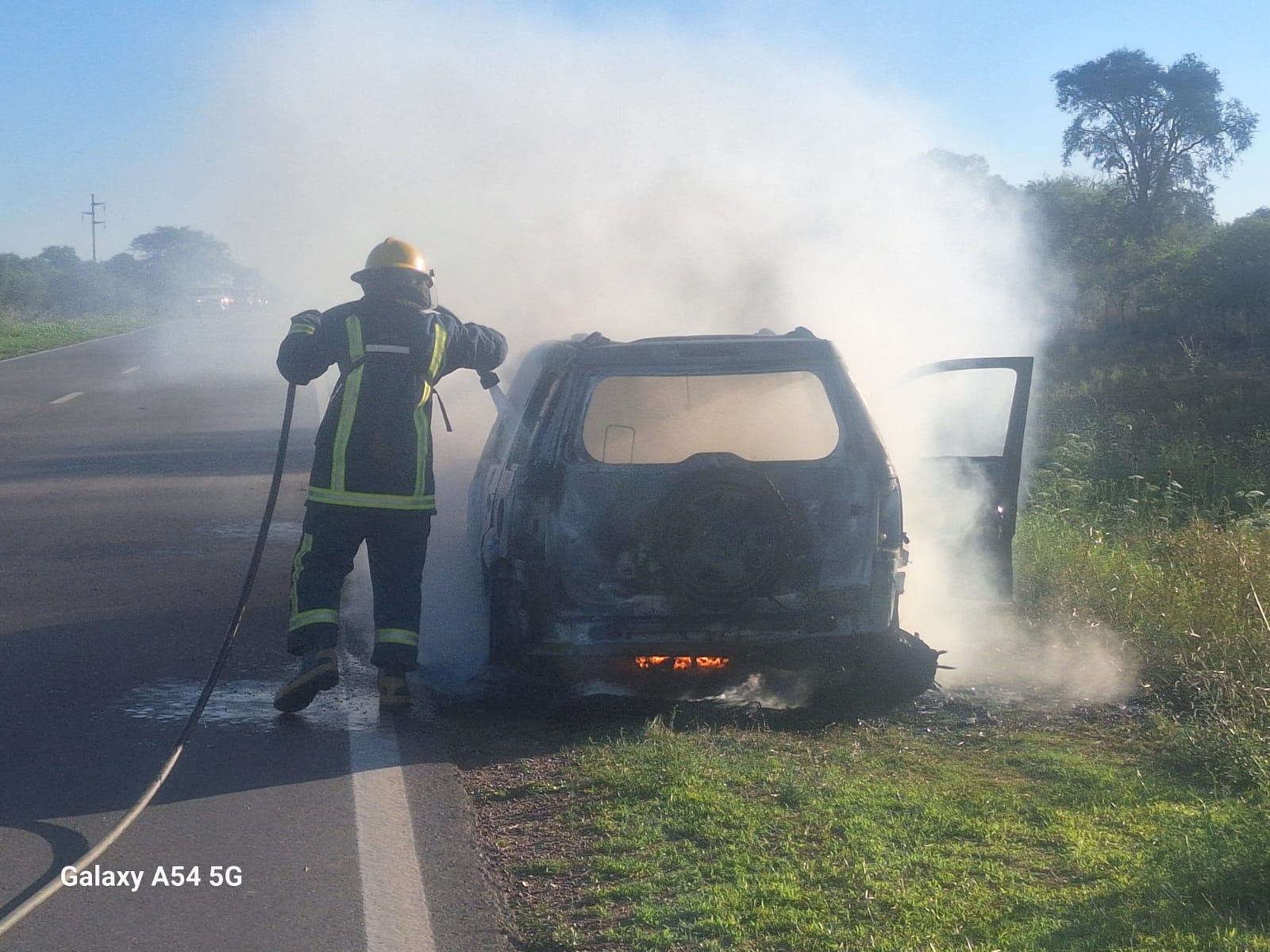 INCENDIO AUTOMOVILÍSTICO EN RUTA NACIONAL N°9 KM 835
